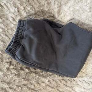 Comfrt Signature Weight Heavyweight Fleece Sweatpants in Graphite